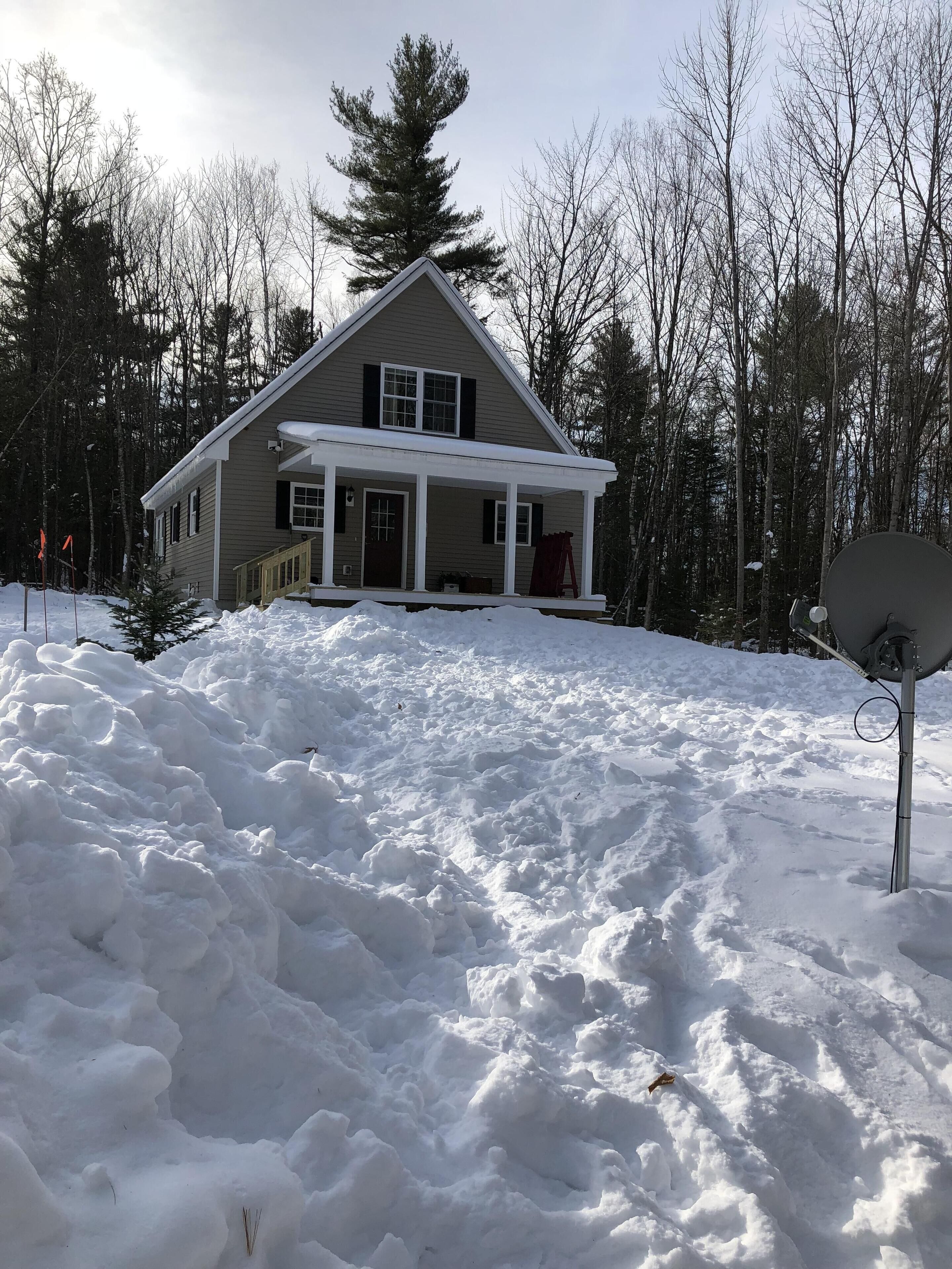 Seasonal rental available, less than a mile from Ragged Mountain!!  