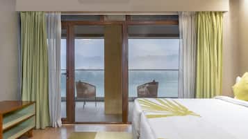 In-room safe, desk, iron/ironing board, free WiFi