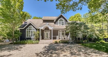 Maison de designer avec piscine. Vélo à la ville et à la plage!<br>Séjour minimum de 15 nuits