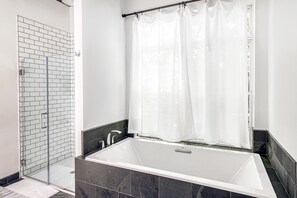 Shower, jetted bath, hair dryer, towels