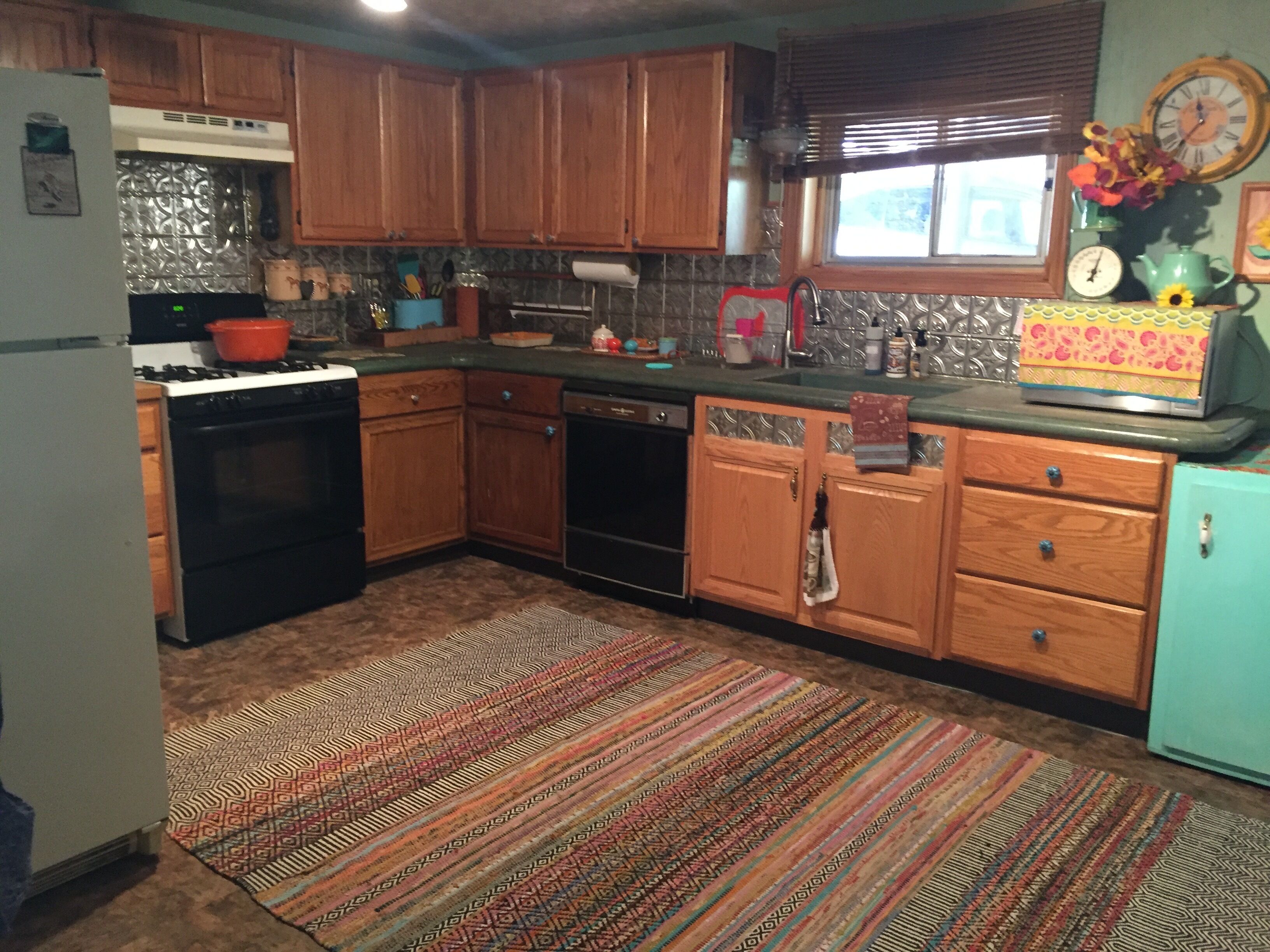 Private Studio Apartment in  Historic Farmhouse at the foot of Pikes Peak