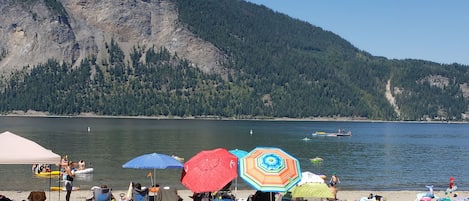 Sun loungers, beach towels