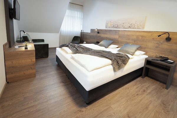 Hypo-allergenic bedding, in-room safe, desk, iron/ironing board