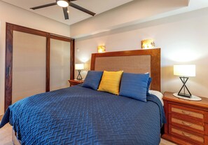 5 bedrooms, in-room safe, desk, iron/ironing board