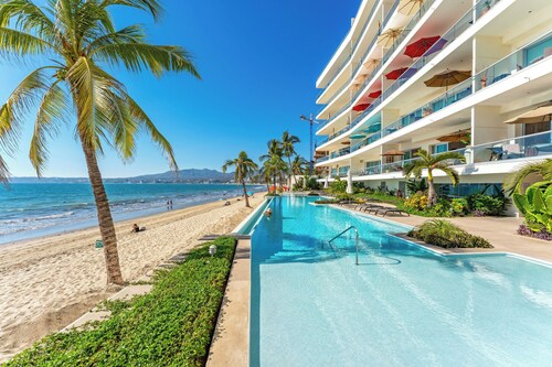 Beachfront Golden Zone Bucerías Penthouse Agua - All new top to bottom Reno!!