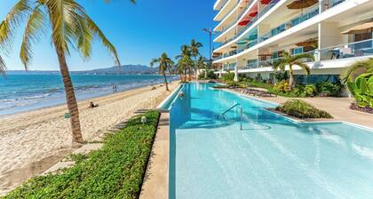 Beachfront Golden Zone Bucerías Penthouse Agua - All new top to bottom Reno!!