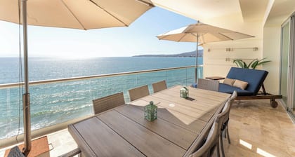 Beachfront Golden Zone Bucerías Penthouse Agua - All new top to bottom Reno!!