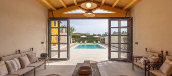 Stylish Sicilian Villa with private pool near the Beach.