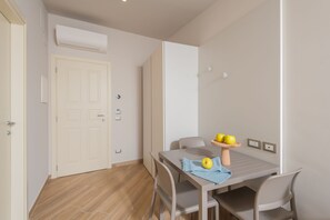 Comfort fyrbäddsrum - privat badrum (ANTICLEA) | Restauranger