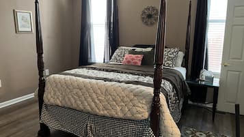 5 bedrooms, travel cot, WiFi, bed sheets