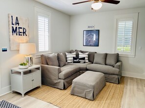 TV - The Bungalows at Seagrove Beach 30A 🏖 ☀️🏝<br>La Mer  (Santa Rosa Beach)