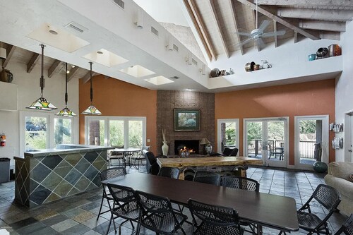 DESERT PARADISE! CANYON VIEW AT VENTANA GROUND FLOOR UNIT