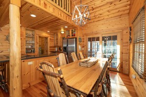 Dining - Our Get Aweigh! Cabin Retreat, private hot tub, community pool - Goshorn Lake Access (Saugatuck)