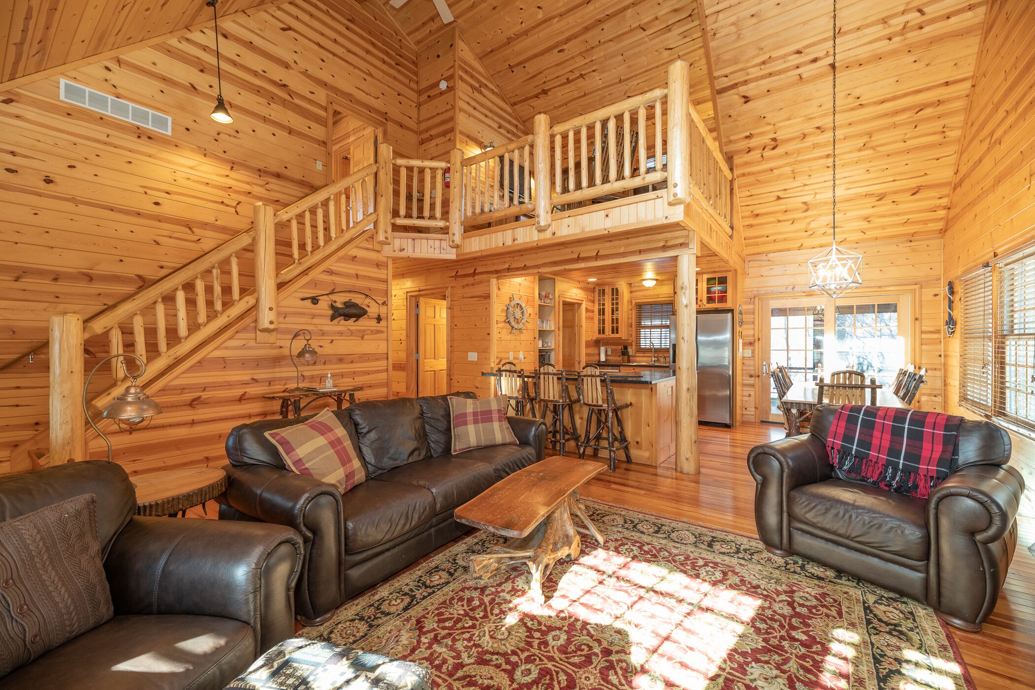 Our Get Aweigh - Cabin Retreat - private hot tub - community pool - Goshorn Lake Access