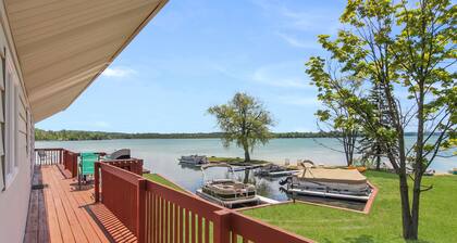 Paradise View am Strand Elk Lake Home - Ponton inklusive - Bootsrutsche verfügbar