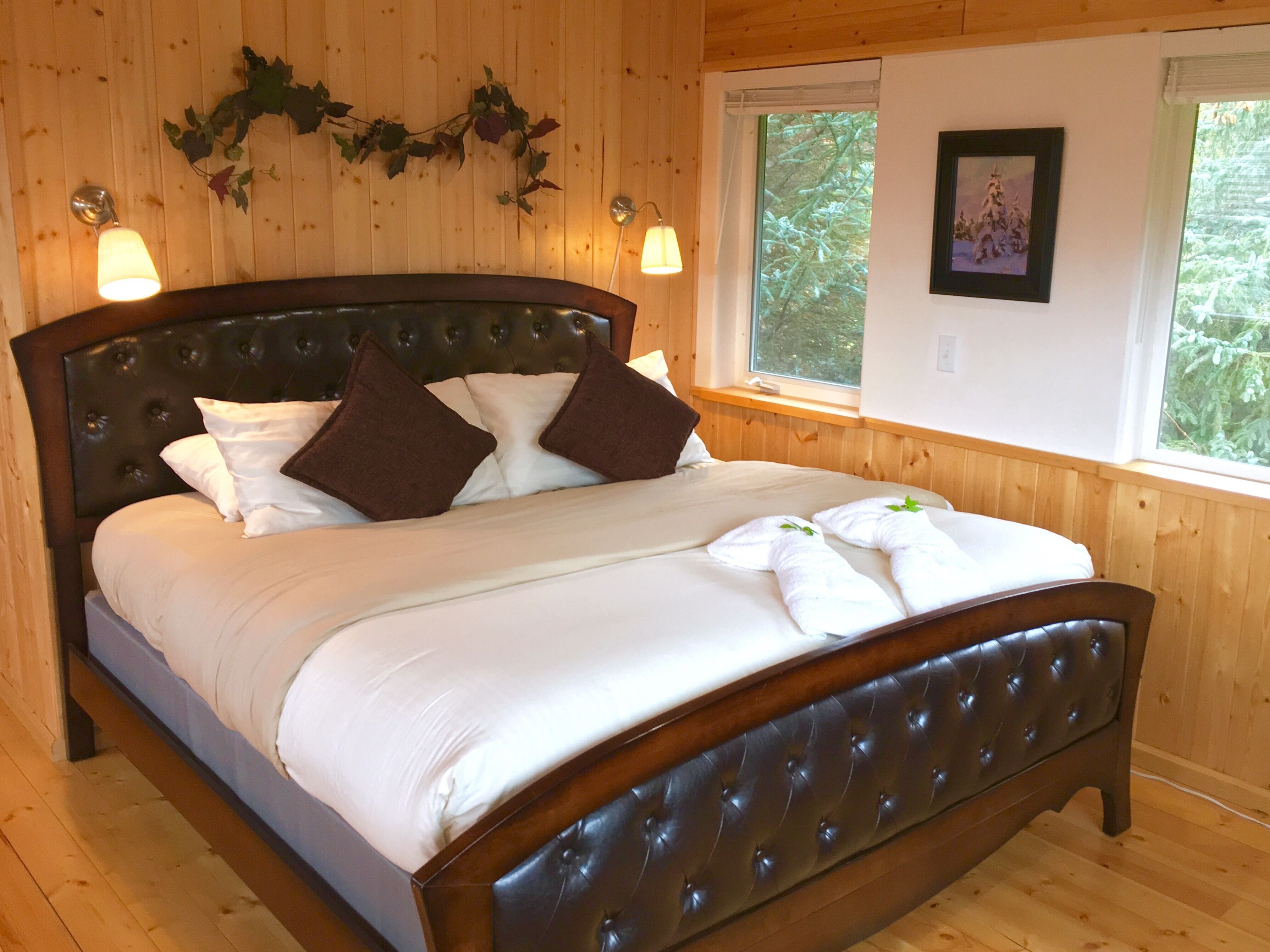 Custom Townhome In Downtown Homer, 4 Minute Walk To Museum And Restaurants