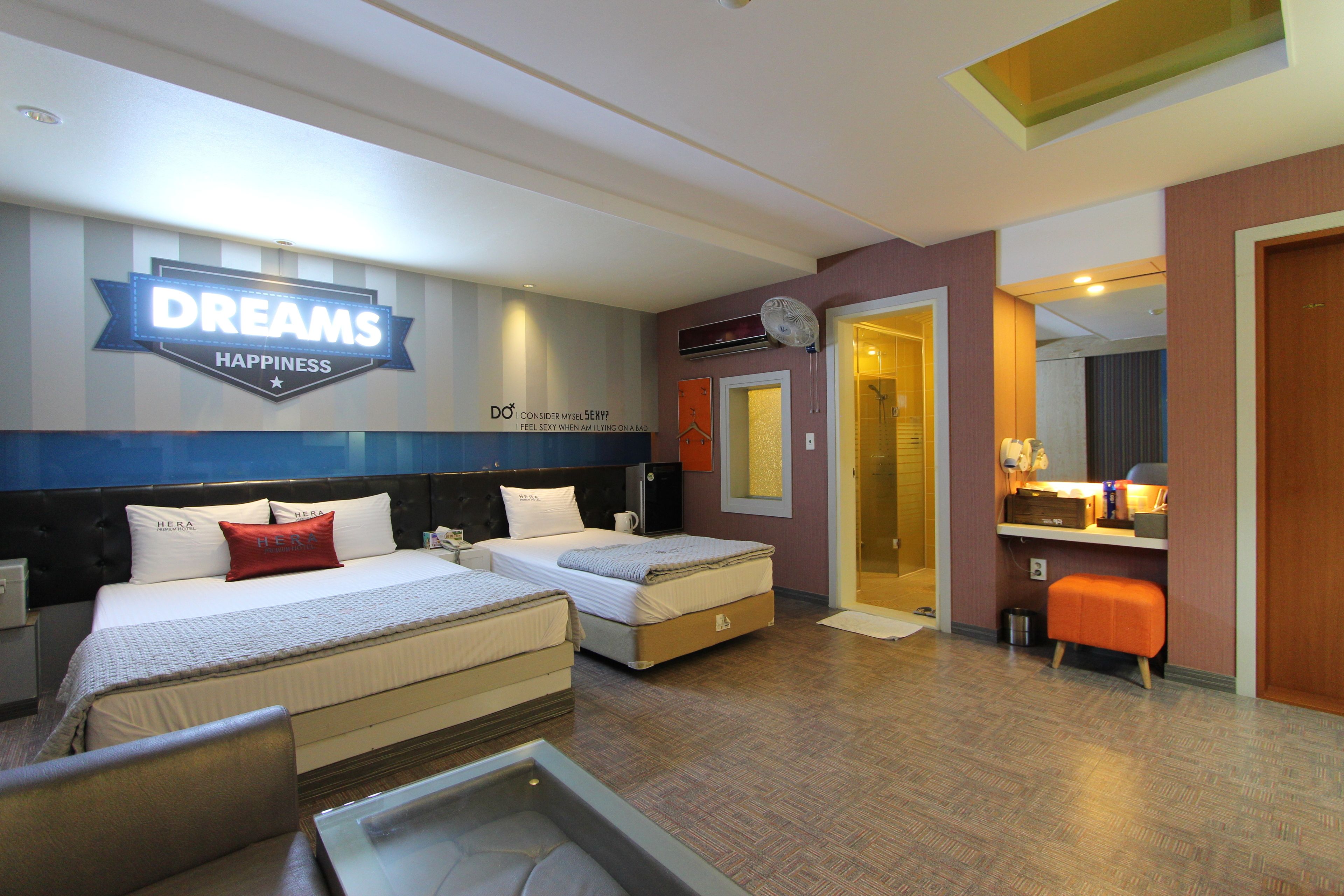 twin room | 1 bedroom, blackout curtains, soundproofing, iron/ironing board