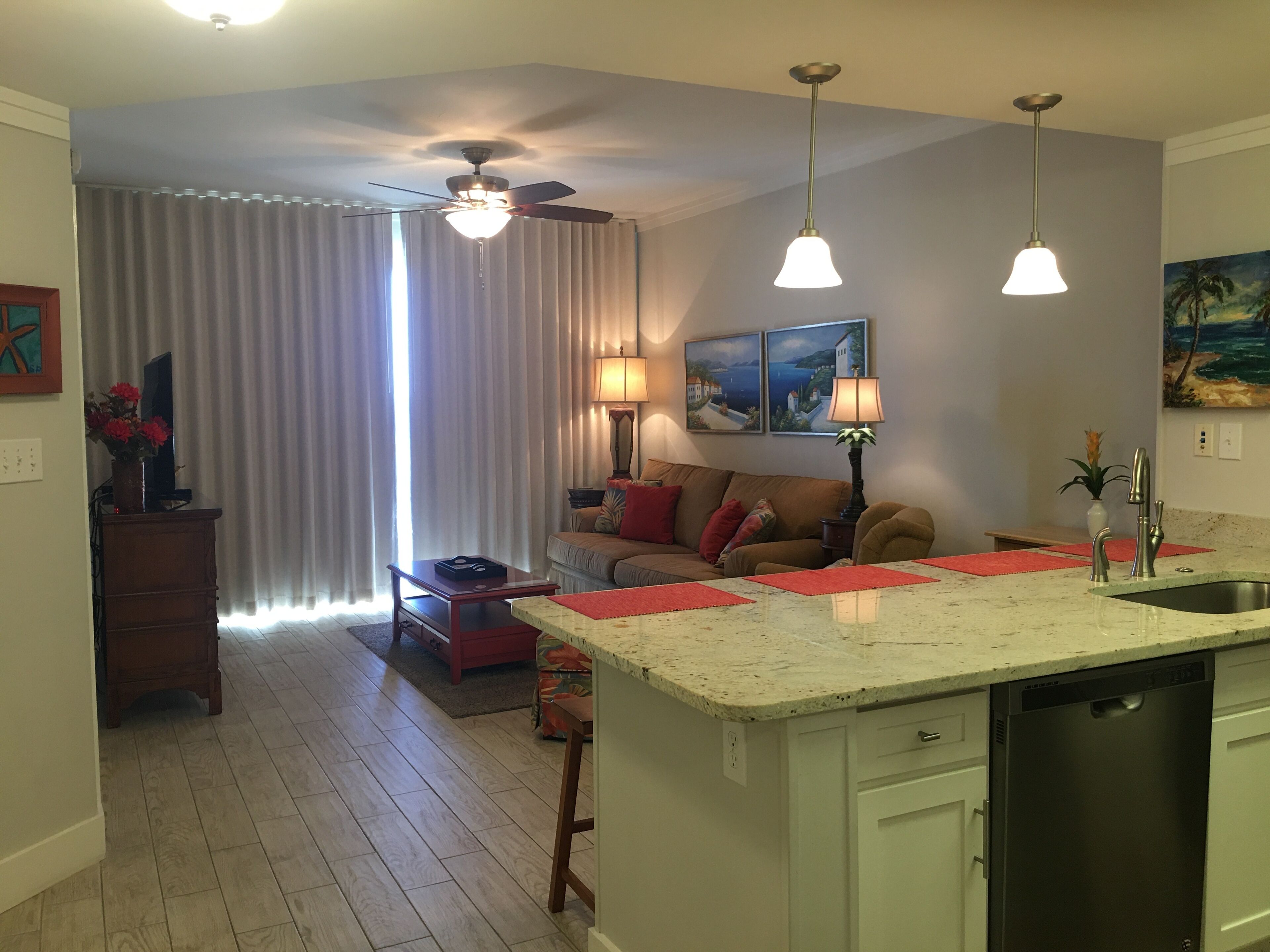 GULF Front,  LARGE Balcony,  MASTER Bedroom Gulf Front