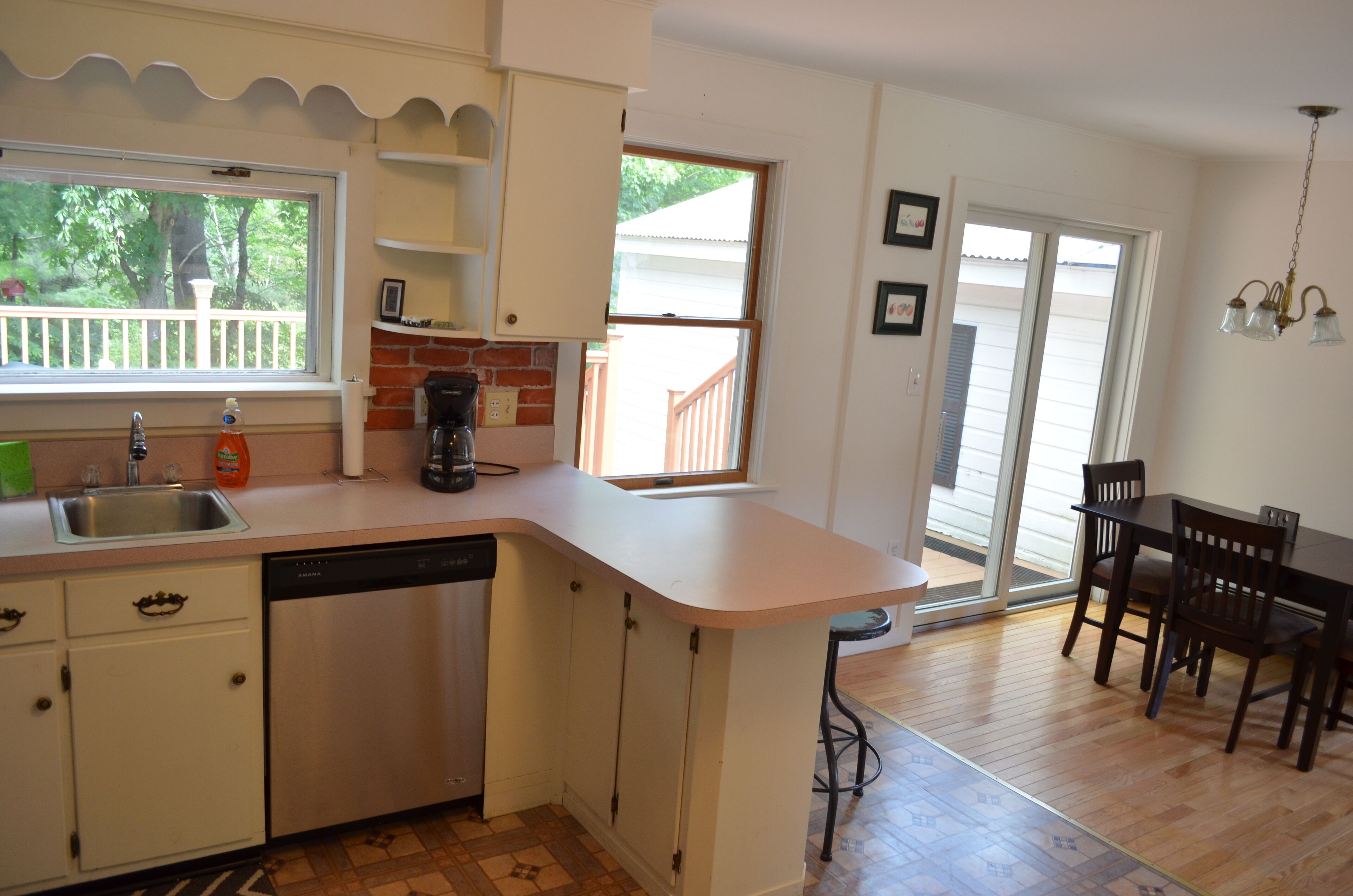 Private Ludlow Village Home - 2 Miles from Okemo Base W/Access To Okemo Shuttle
