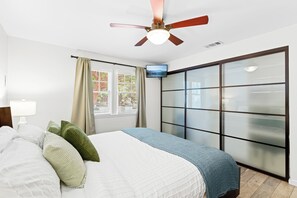 2 bedrooms, WiFi, bed sheets