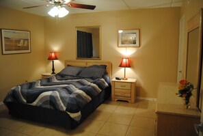 2 chambres, fer et planche à repasser, Wi-Fi, draps fournis
