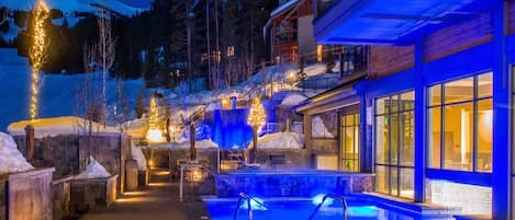 Indoor pool, outdoor pool