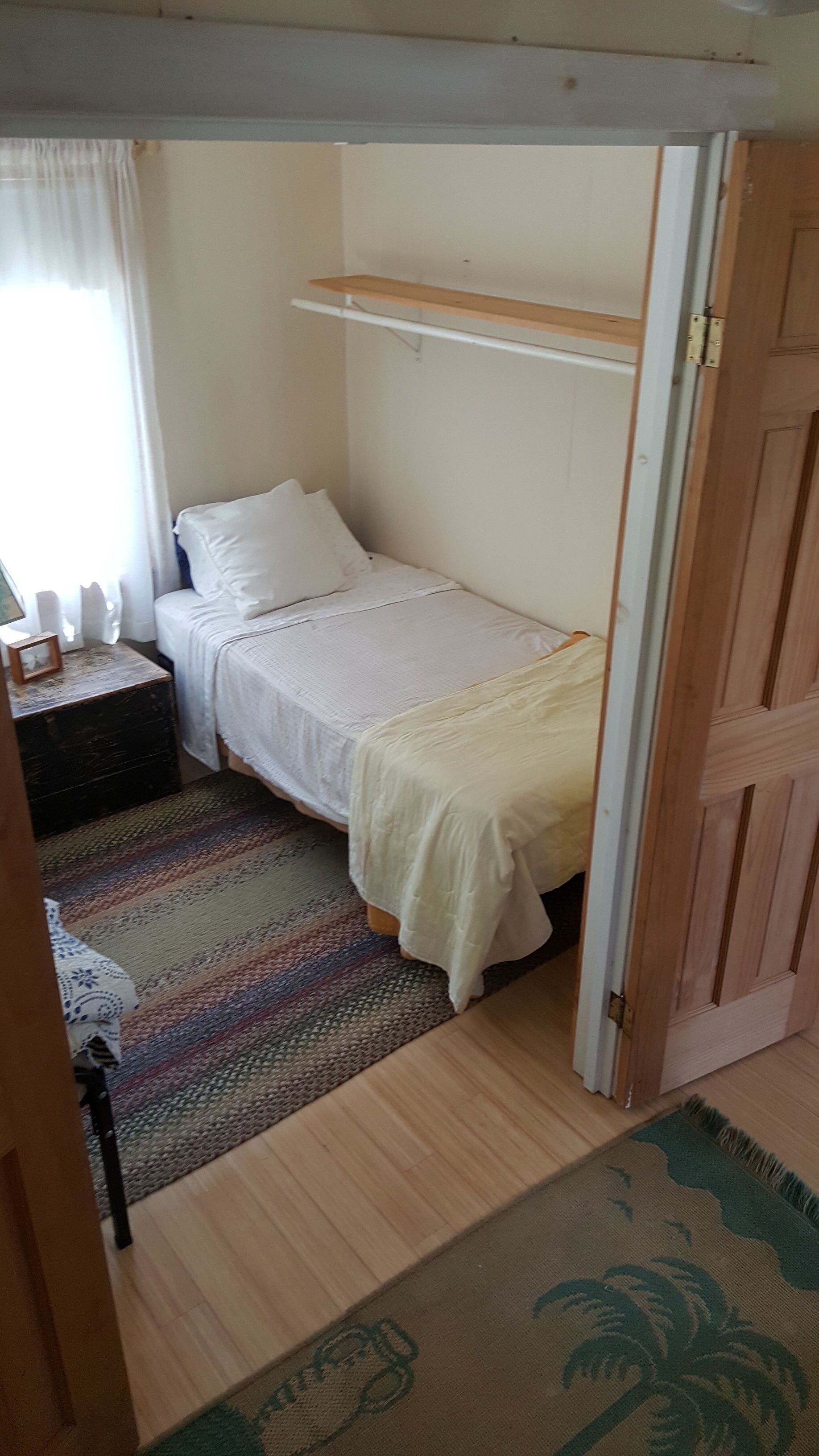 Charming Cottage Getaway in Beachfront Community