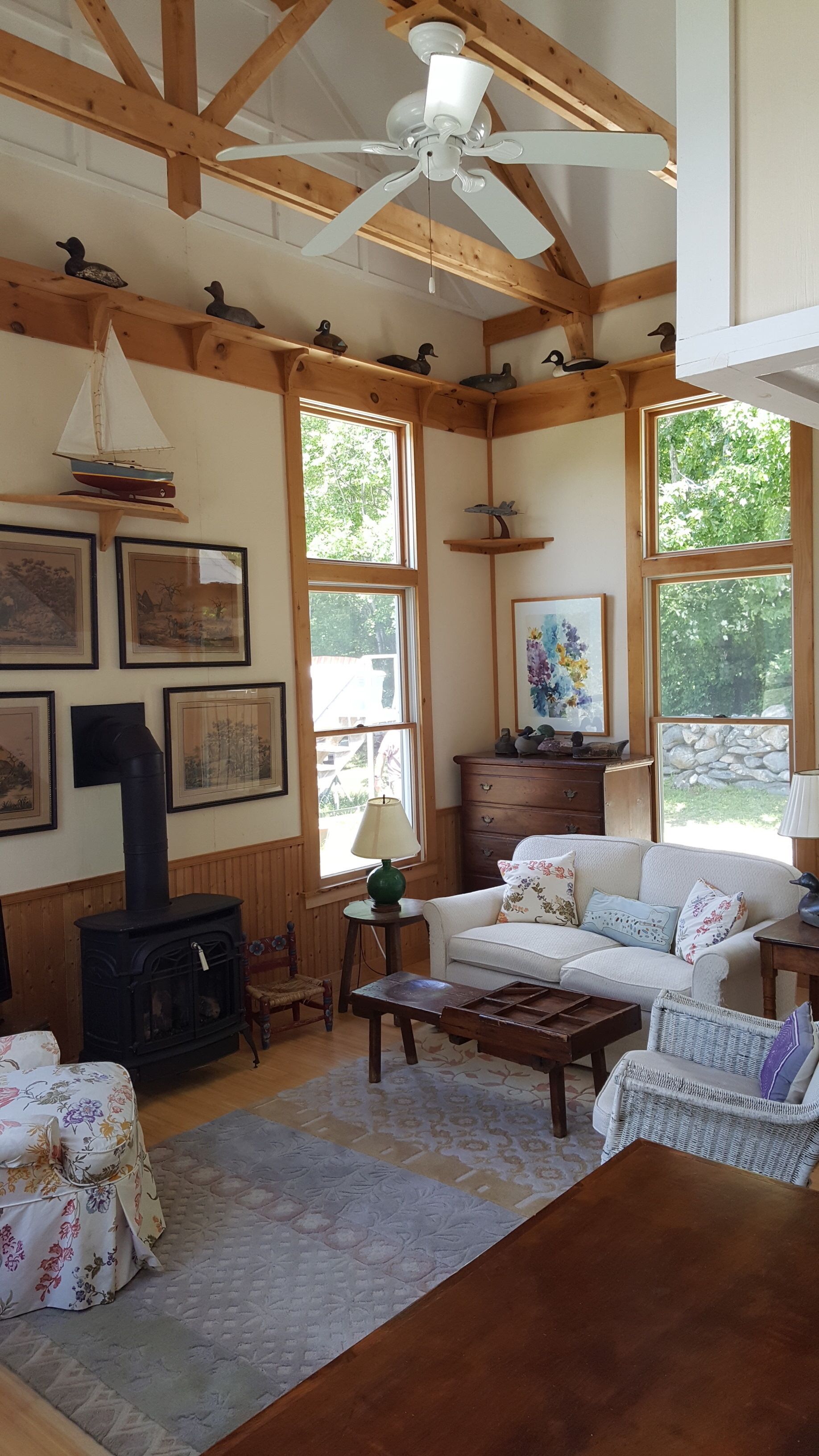 Charming Cottage Getaway in Beachfront Community