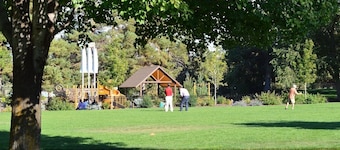 Historic Downtown Location │Heart of Bend │Walk Everywhere │Hot Tub │High Demand