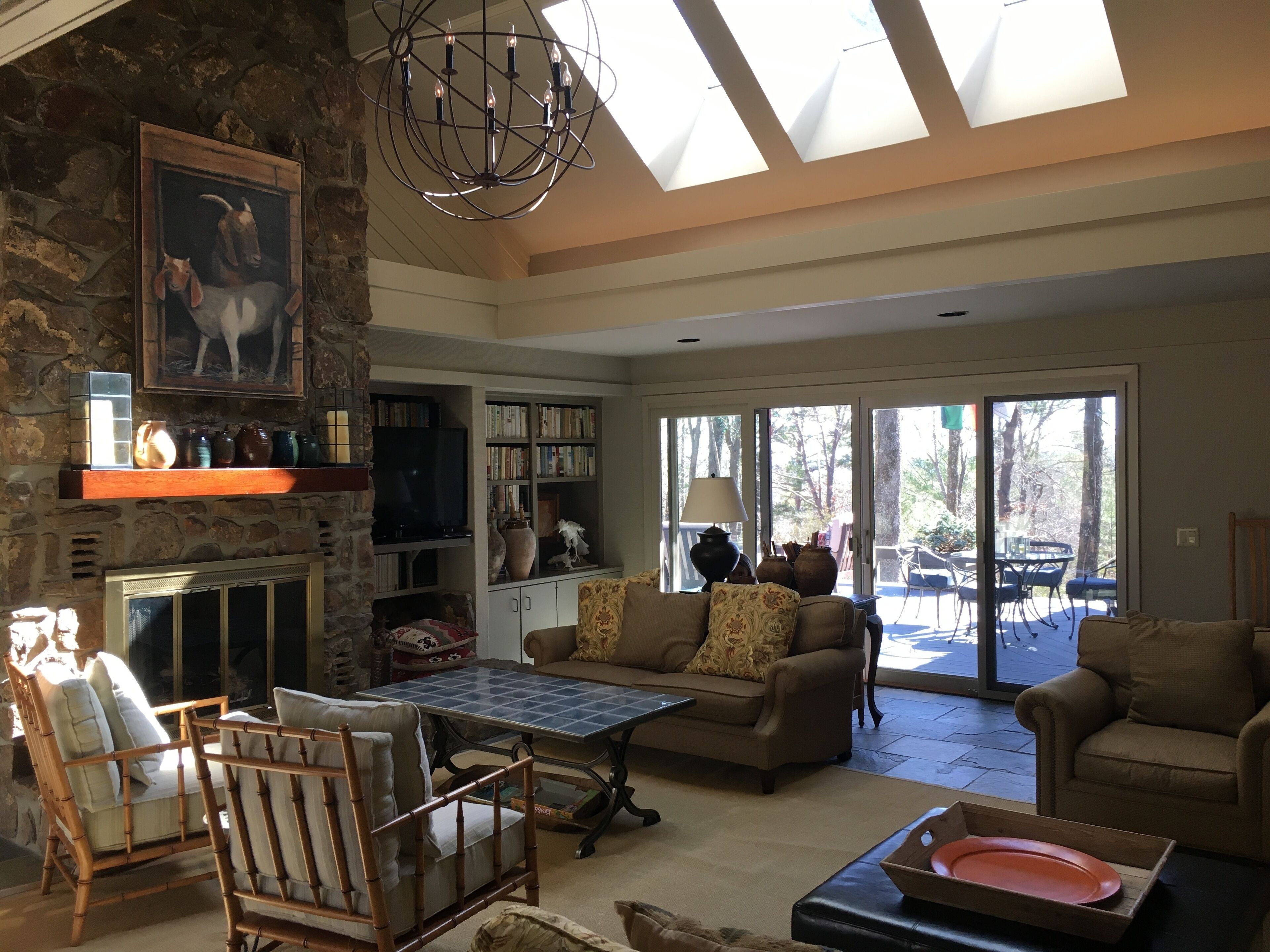 Fresh Air Eden Isle Getaway on Large Secluded Lot & Ultraviolet HVAC