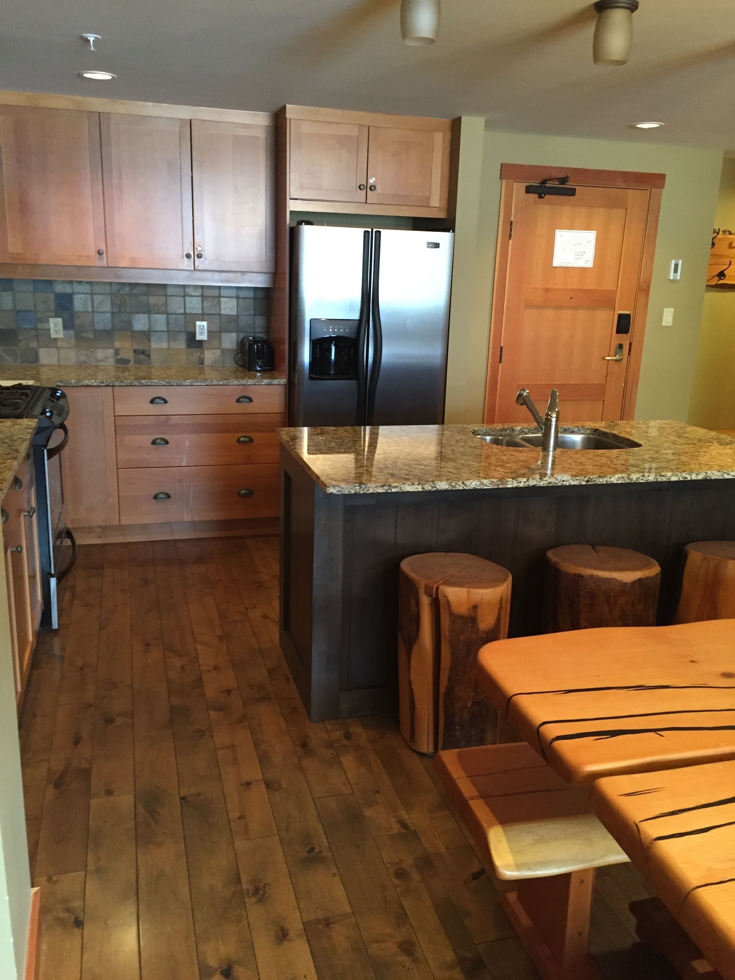 *SKI IN/OUT SLOPESIDE LUXURY PENTHOUSE ON RED MOUNTAIN*HOT TUB* MOUNTAIN VIEWS*