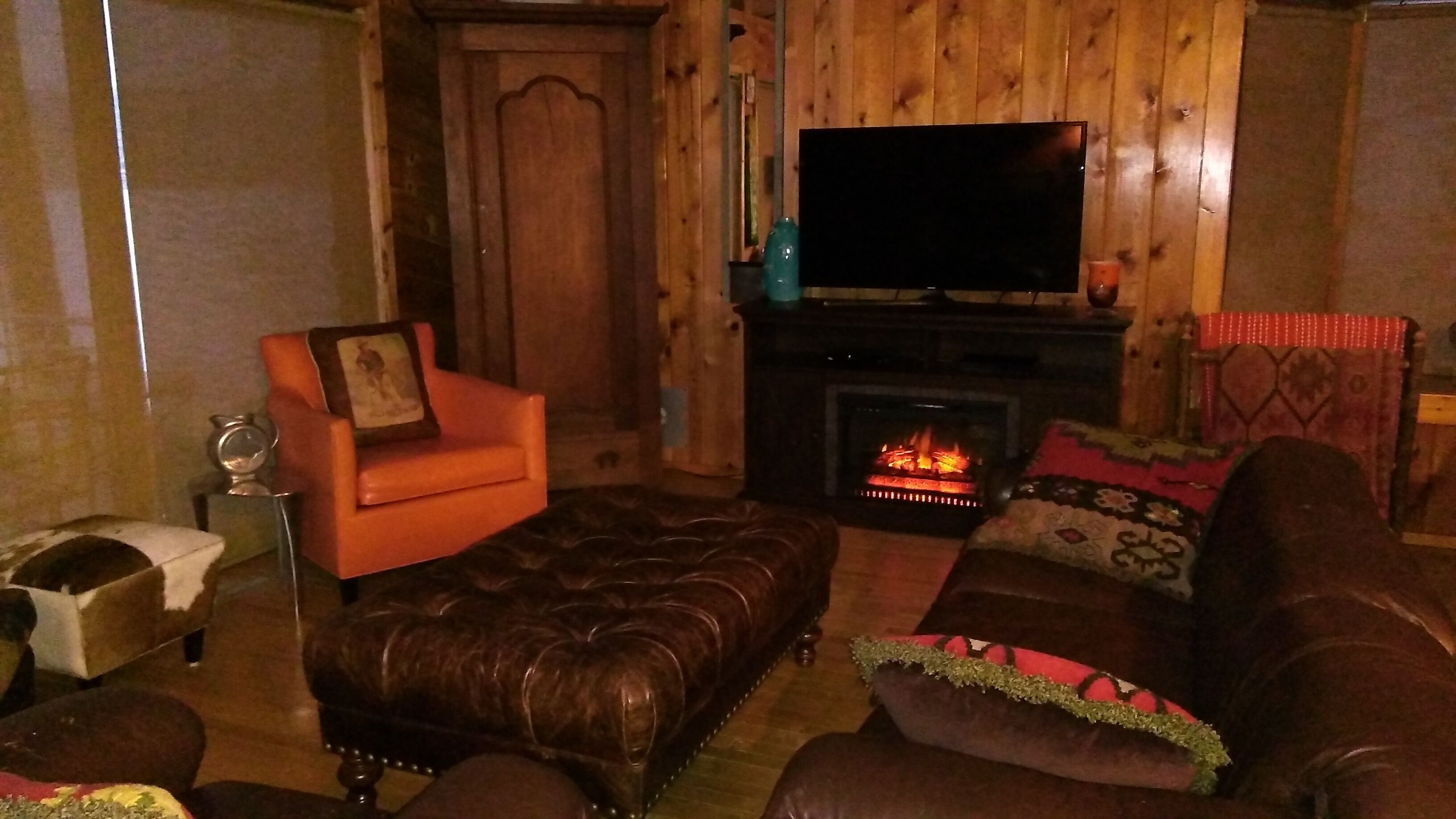 Hayward Lakefront - Gorgeous Cabin, Four Seasons of Fun for up to 21 guests