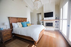 3 bedrooms, iron/ironing board, WiFi, bed sheets - Playa Penthouse with Ocean Views (3 Bed/ 3.5 Bath) (Carpinteria)