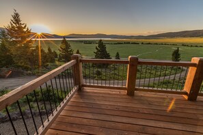 Property grounds - Soaring Eagle Lodge is Spacious with Stunning Views, Sleeps 20 (Island Park)
