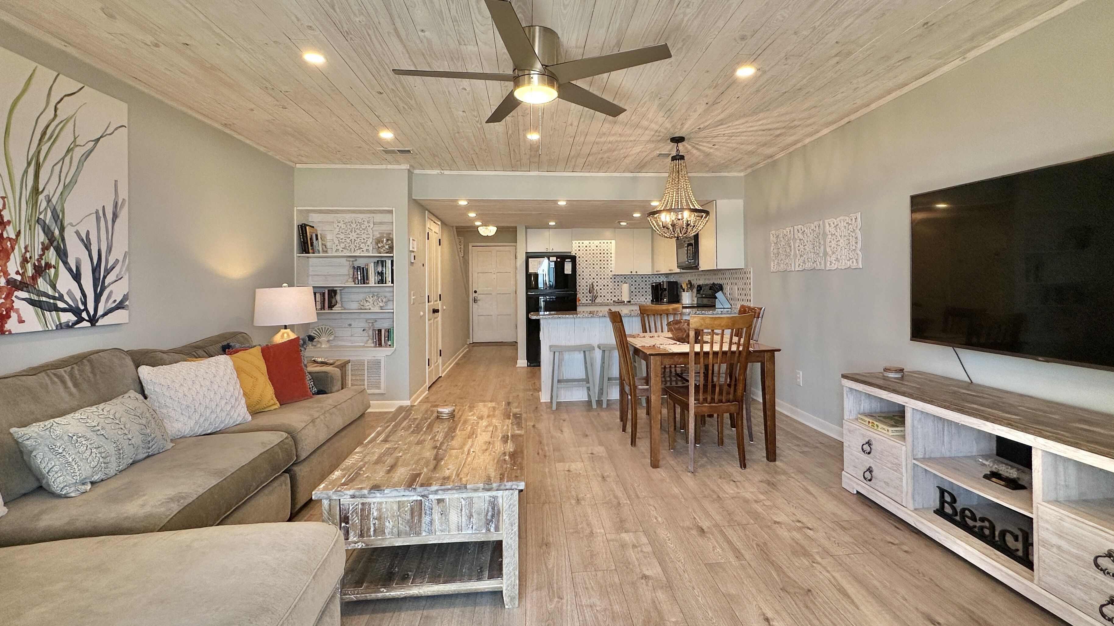 Gulf Front Townhouse 2BR/BA, Pet Friendly-Small Dog, WiFi, 4 Units Available.