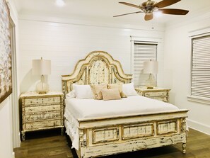 4 bedrooms, iron/ironing board, free WiFi, bed sheets