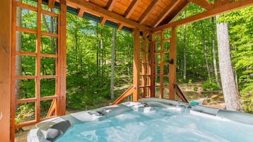 Bain à remous extérieur