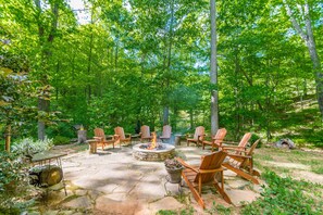 Property grounds - ♨️Hot Tub🛏️King Bed🔥Fireplace 🍷Wineries🌲Oasis🥾Hike🌎Comfy🔥Fire Pit⛲Pond 🆒 (Dahlonega)