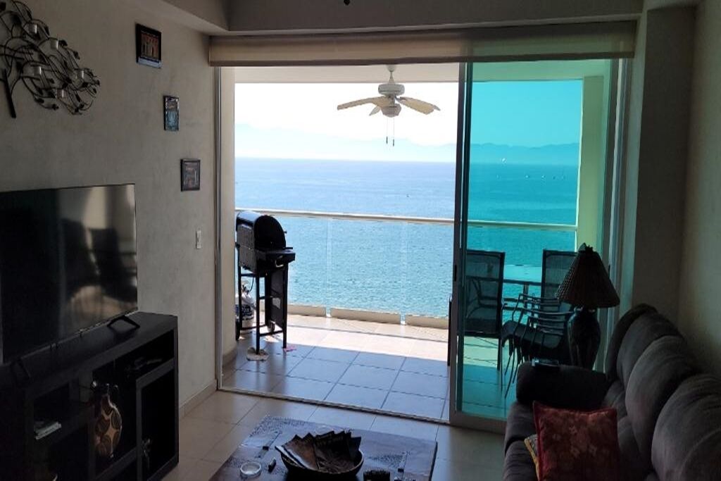 Wake up in Beachfront PARADISE! 2 Bed, 2 Bath Condo. Scenic, Safe and Secluded!