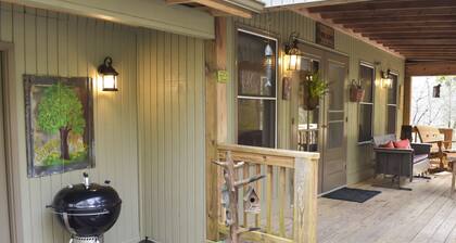 Retkeilijä paratiisi! Yksityinen Cabin Pieni, Vauhdilla Stream Near / t