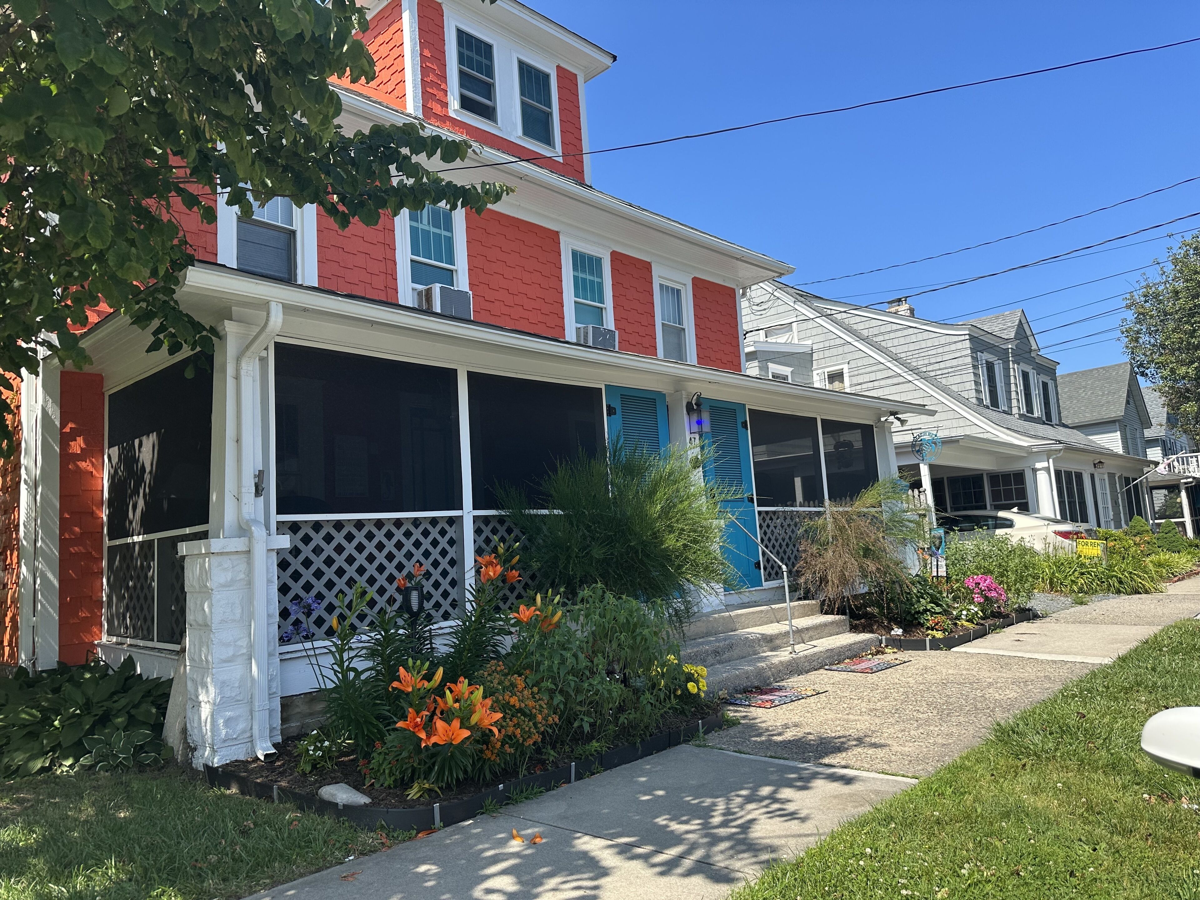 Sleeps Up To 26, 1 1/2 Blocks to Beach. *Family Reunions, Clubs, Church Groups*