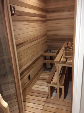 Sauna - Luxury Afton Home on Golf Course (Afton)