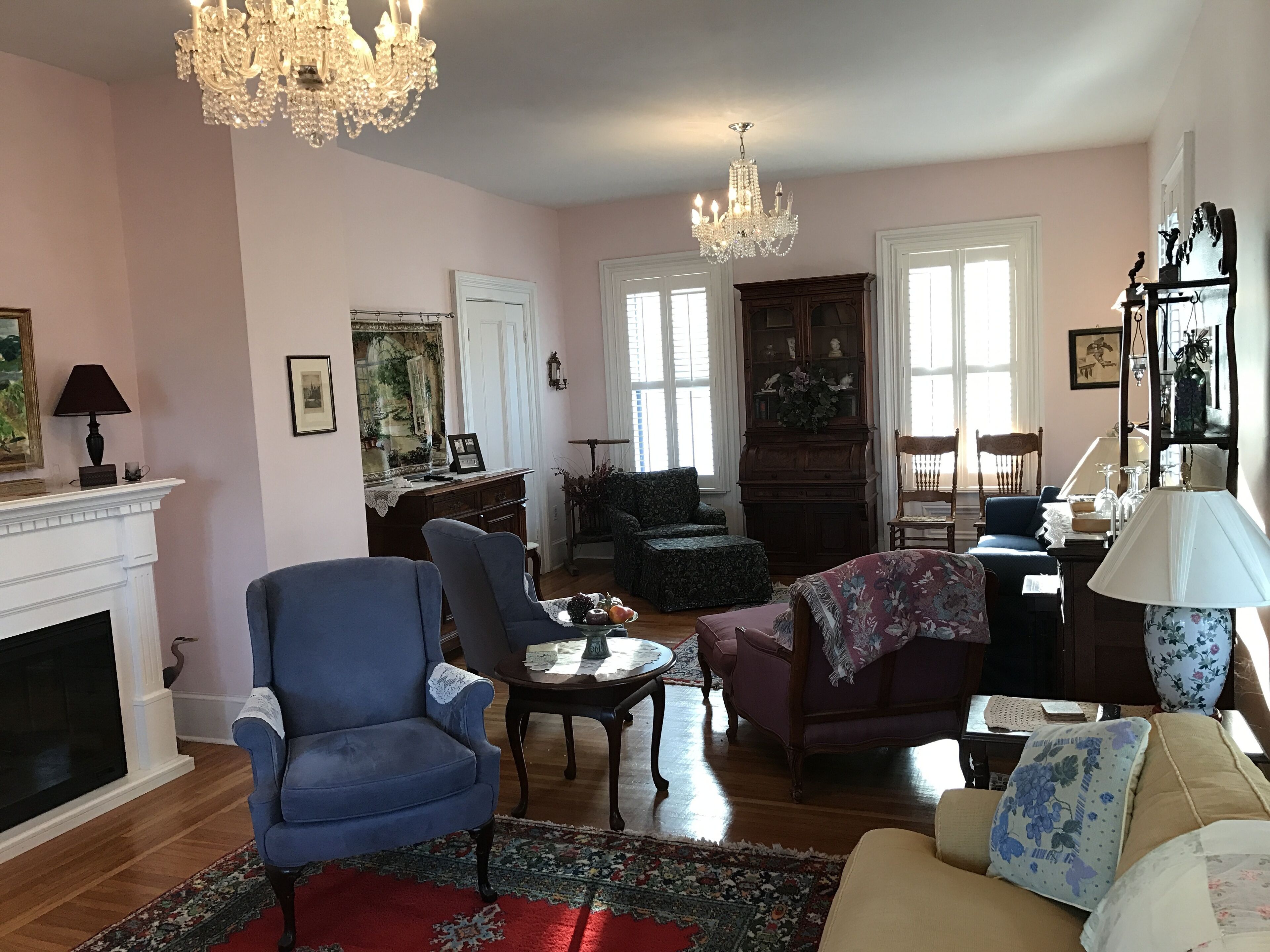 Idyllic Lakeside Victorian Farmhouse