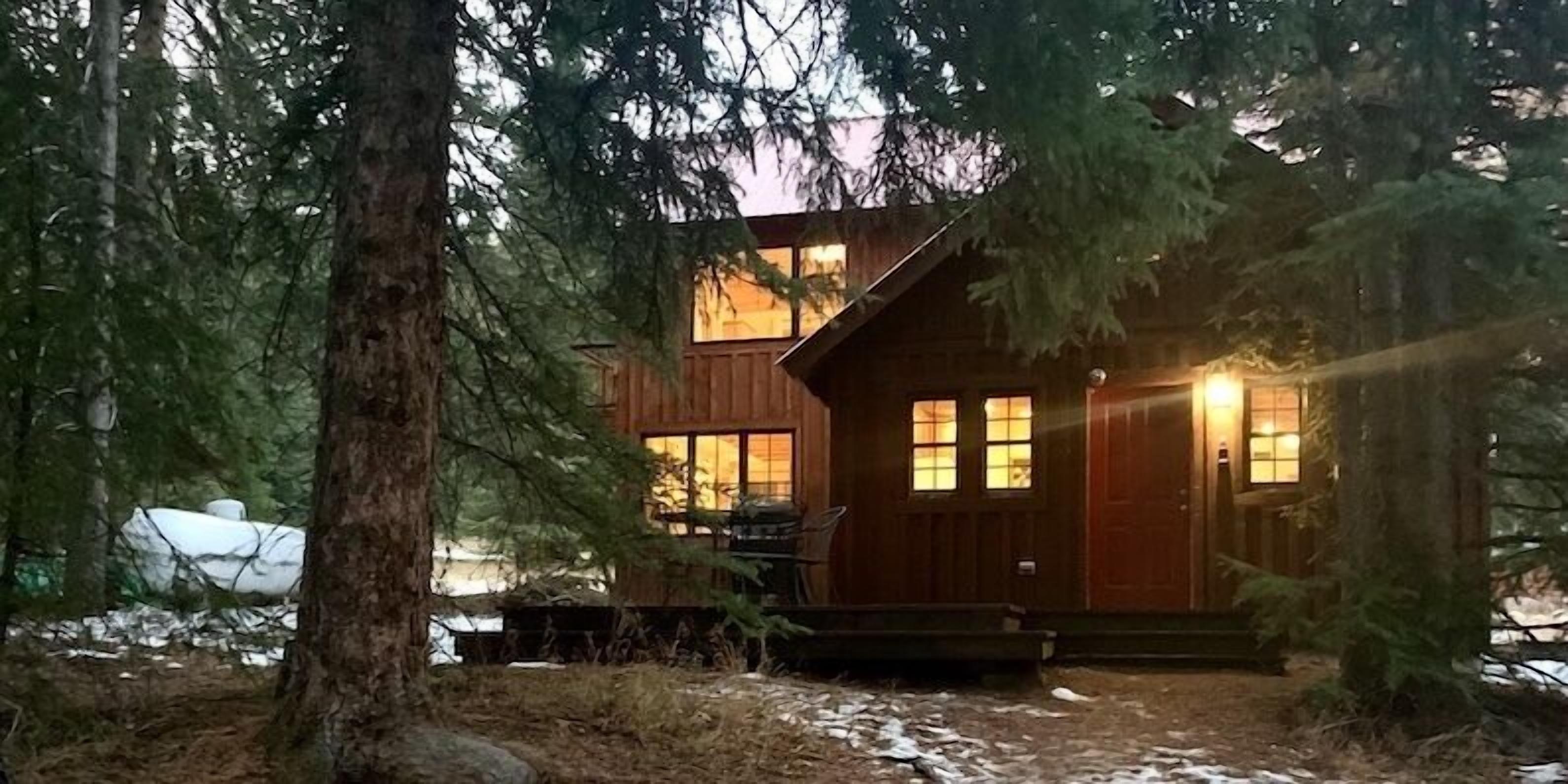 Lamar Valley Cabins are spacious modern-rustic cabins one mile from Yellowstone