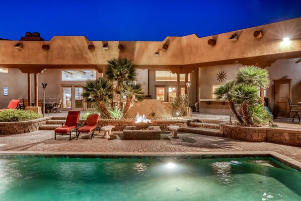 حمّام سباحة خارجي