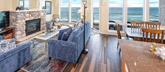 Oceanfront, Whale Watching, Pool - Whale Watch