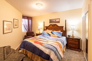 3 bedrooms, iron/ironing board, WiFi, bed sheets - Oceanfront, Whale Watching, Pool - Whale Watch (Depoe Bay)