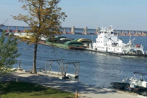 Spring Special -- 10% Off Now!
Great Views!!! Winfield Lock & Dam #25