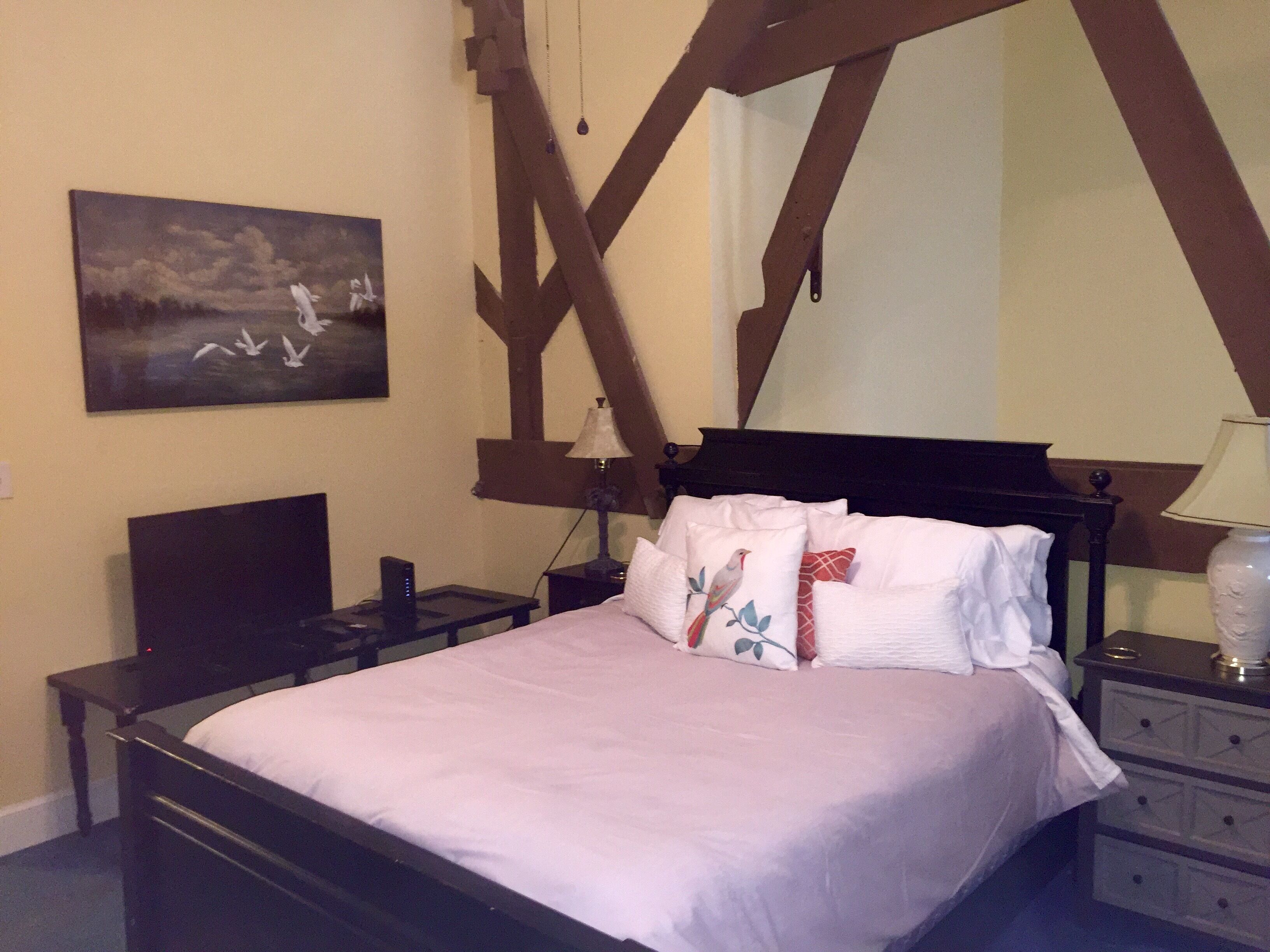 Downtown 195 East Bay Street: Heart of Downtown Free Garage Parking...