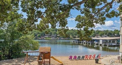 LIVE, LAUGH, LOVE Family Condo - Ask about our FREE BOAT SLIP special !!